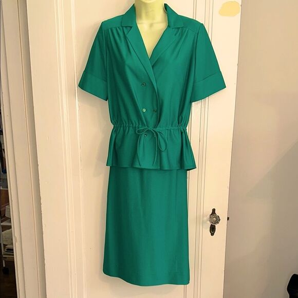 Vintage 70s Butte Brand Kelly Green Short Sleeve Two-Piece Polyester Skirt Set - Picture 1 of 8